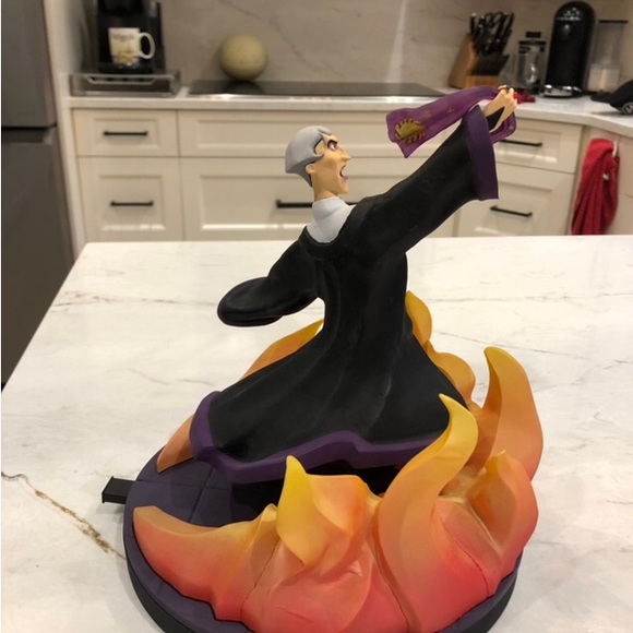 Meet your Posher, Denise - Picture 3 of 4